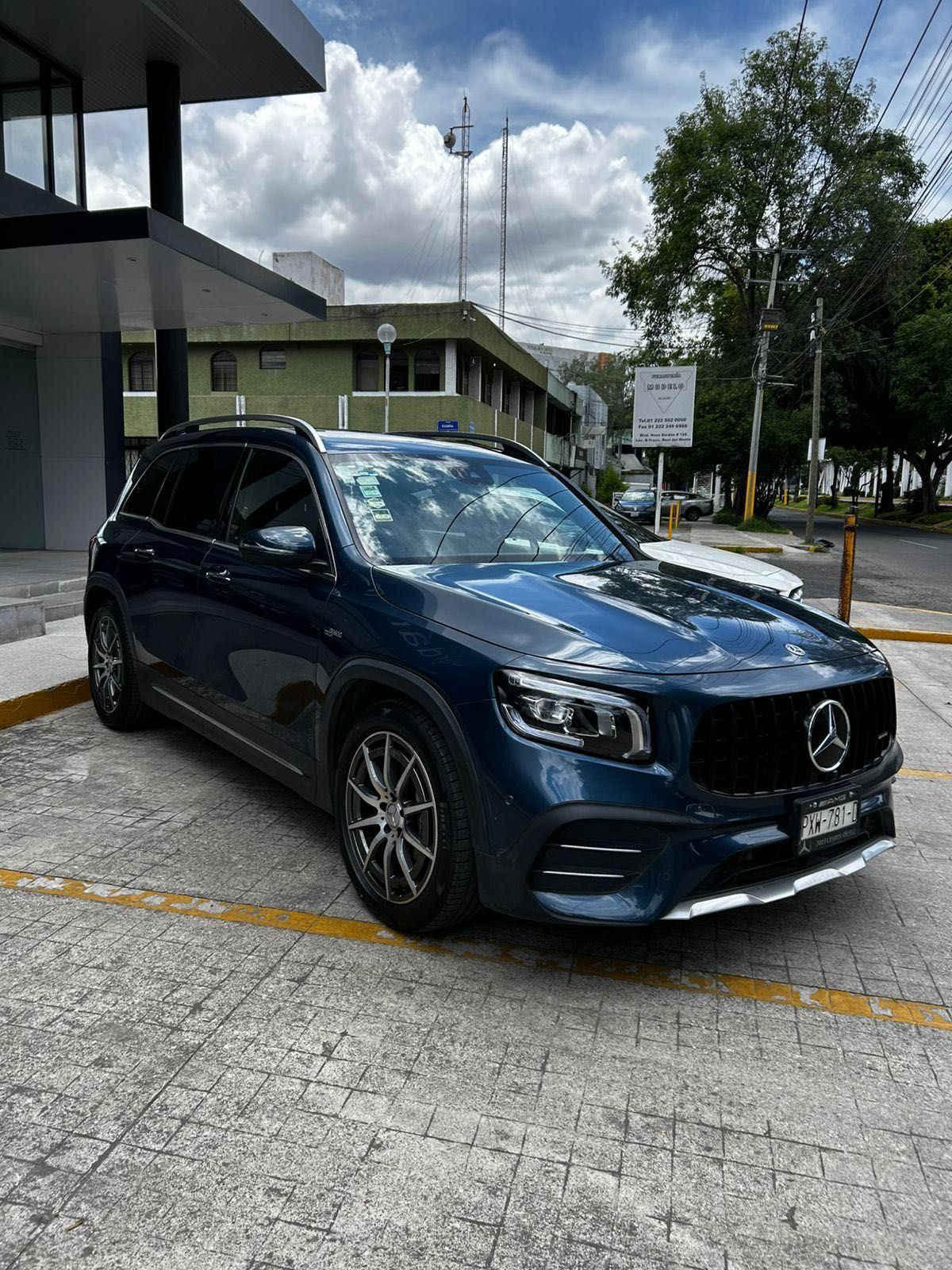 Imagen principal del vehículo