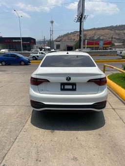 vehicle_4